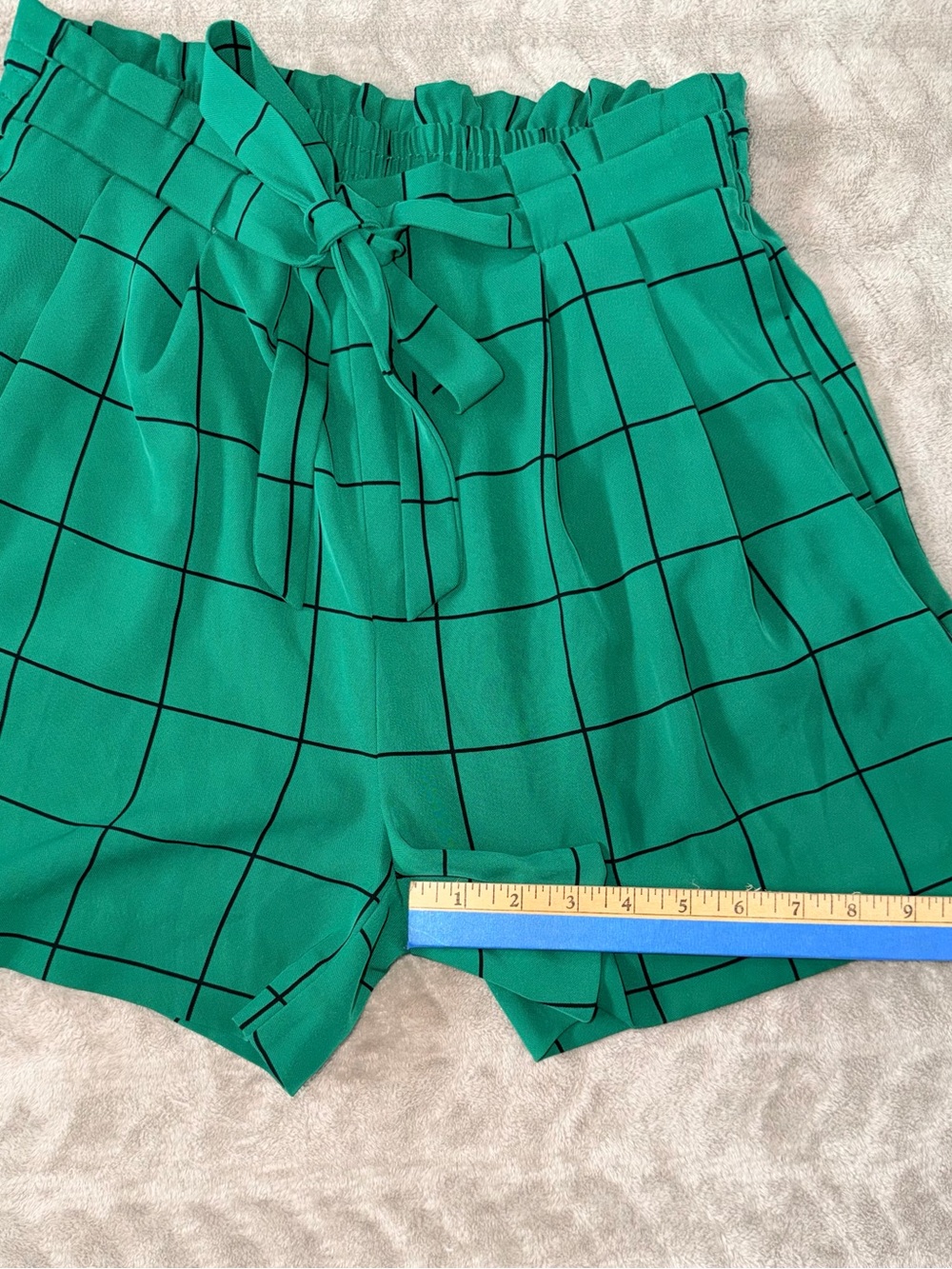 Worthington Paperbag Waist Shorts in high-rise green plaid/windowpane-size 6 - Picture 6 of 9